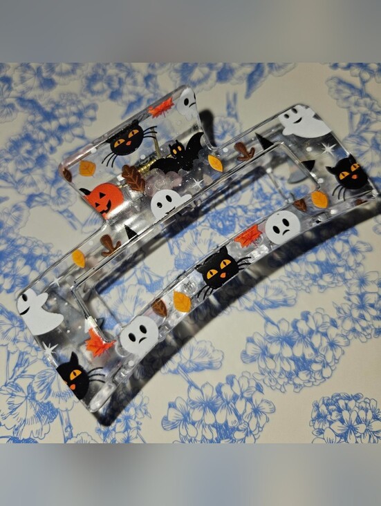 P.Y.E Boutique Accessories - 👻Spooky Season Claw Clips-Ghost Parade👻
